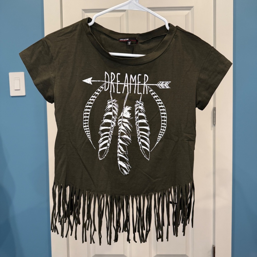 Love Culture Dreamer Graphic Fringe Tee Olive‎ Green Boho Feather Top Size Small